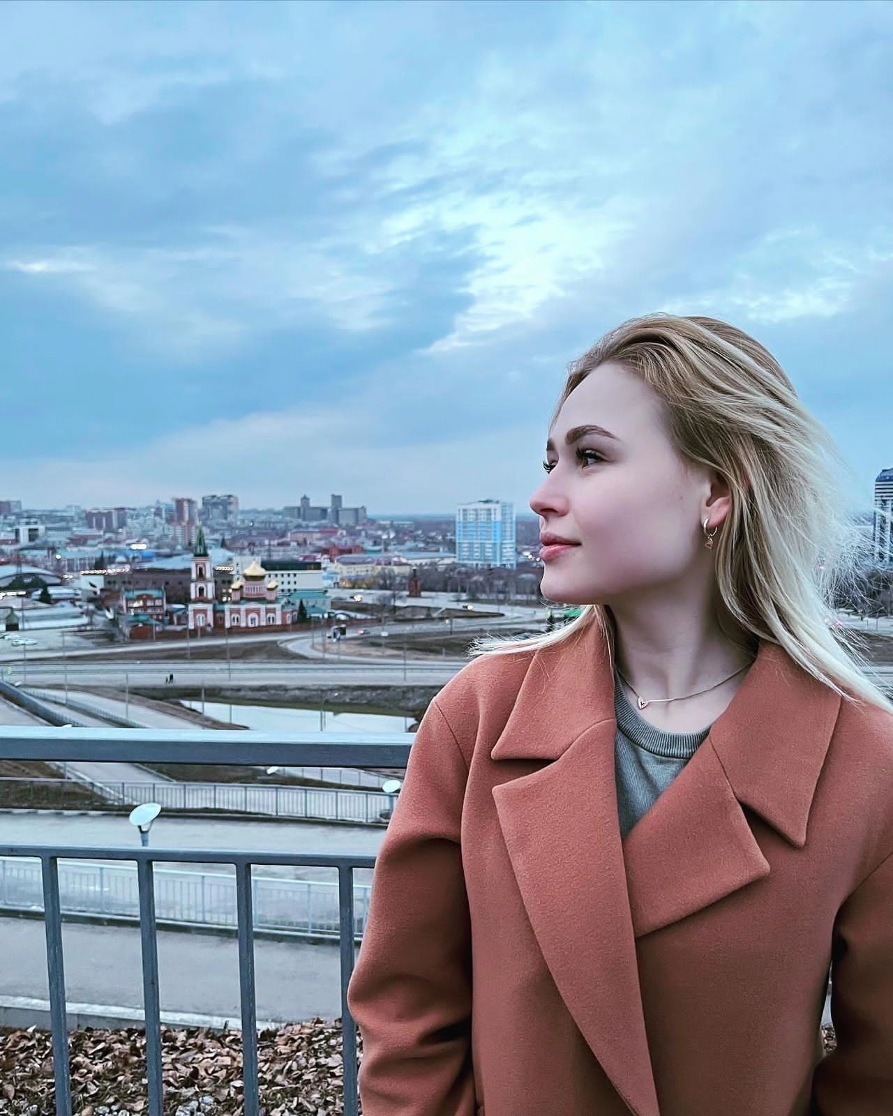 Путана Ольга Блондинка c 4 размером груди у метро Купчино Санкт-Петербург Фото - 3