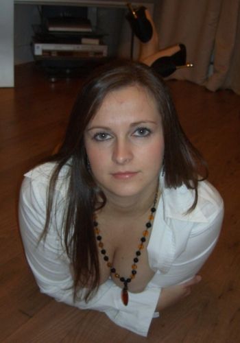 Путана Алена Шатенка c 3 размером груди у метро Площадь Мужества Санкт-Петербург Фото - 2