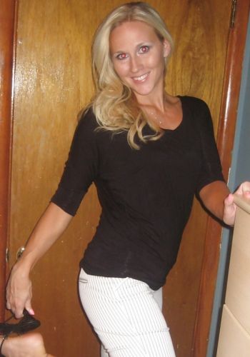 Путана Иришка Блондинка c 2 размером груди у метро Парнас Санкт-Петербург Фото - 2