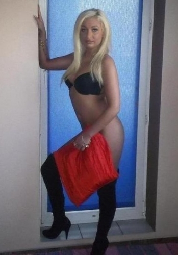 Путана Света Блондинка c 3 размером груди у метро Горьковская Санкт-Петербург Фото - 4