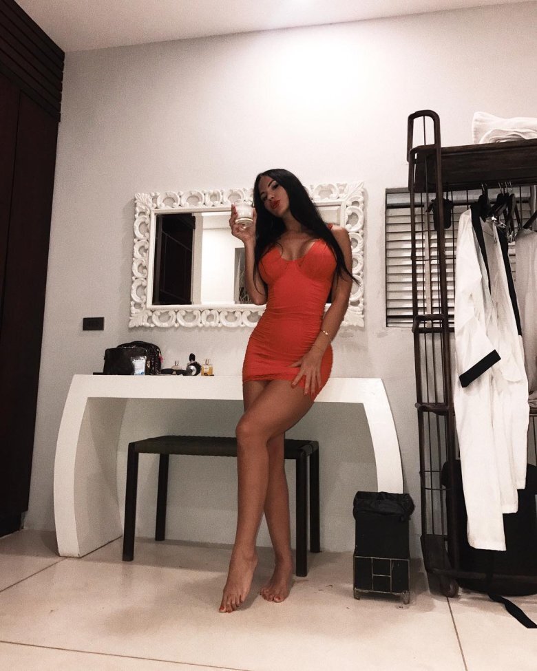 Путана Виктория Брюнетка c 2 размером груди у метро Василеостровская Санкт-Петербург Фото - 5