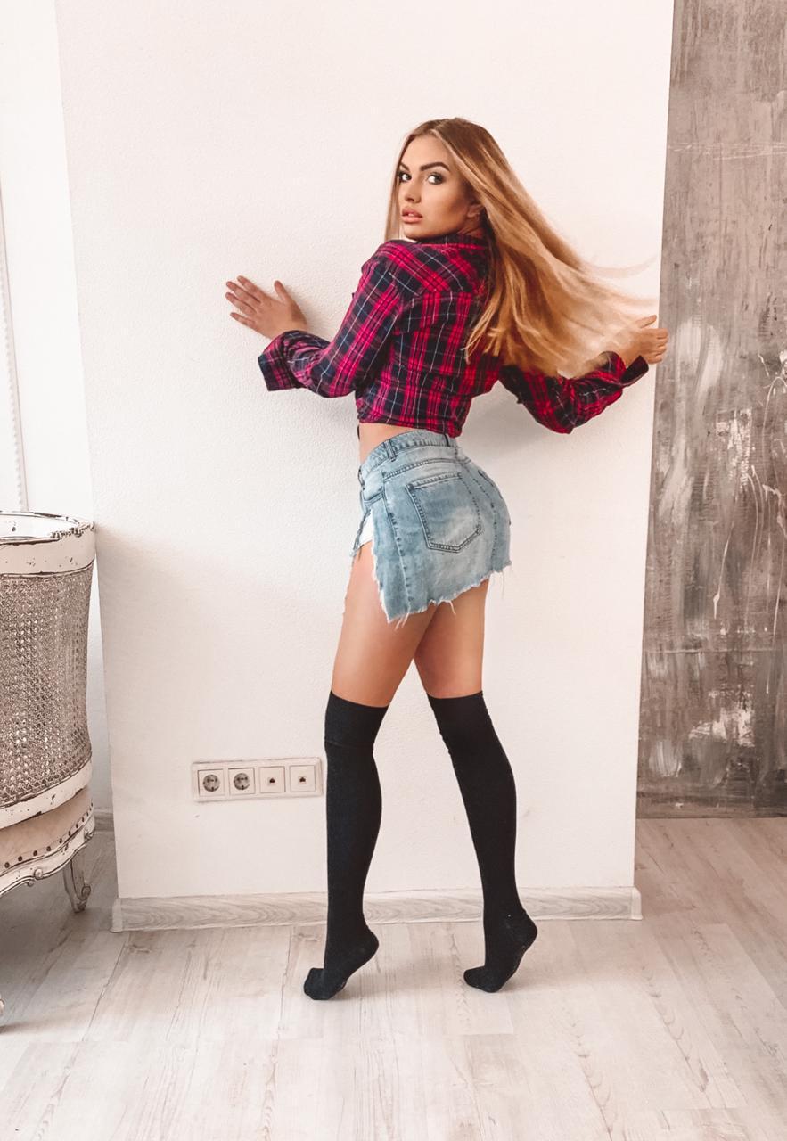 Путана Яна Блондинка c 2 размером груди у метро Академическая Санкт-Петербург Фото - 2