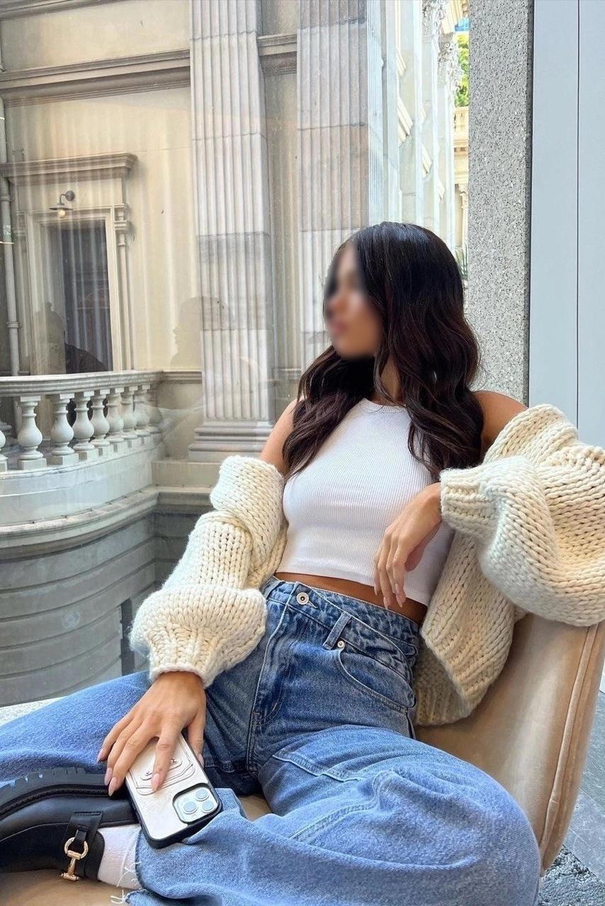 Индивидуалка Люся Брюнетка c 2 размером груди у метро Кировский Завод Санкт-Петербург Фото - 2