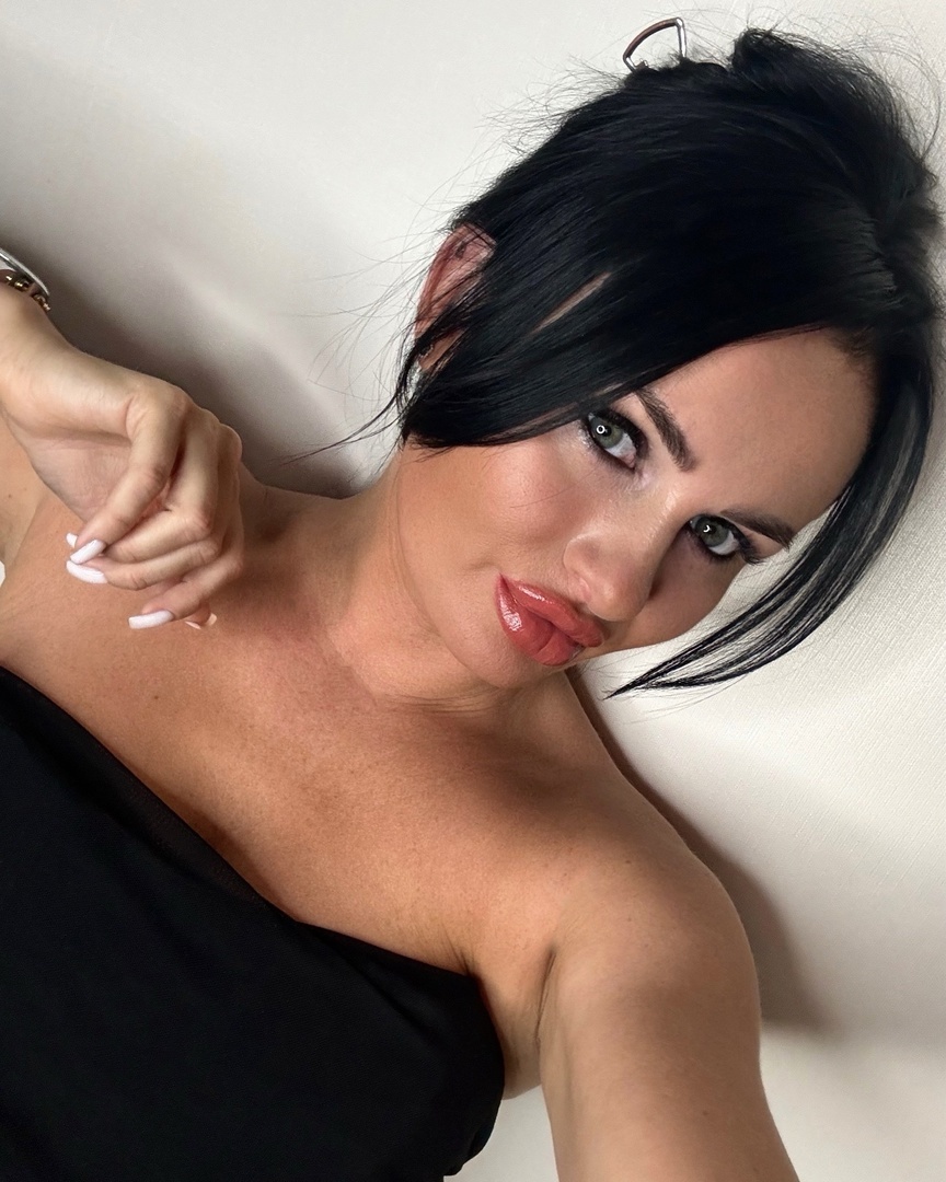 Индивидуалка Алина Брюнетка c 3 размером груди у метро Крестовский остров Санкт-Петербург Фото - 4