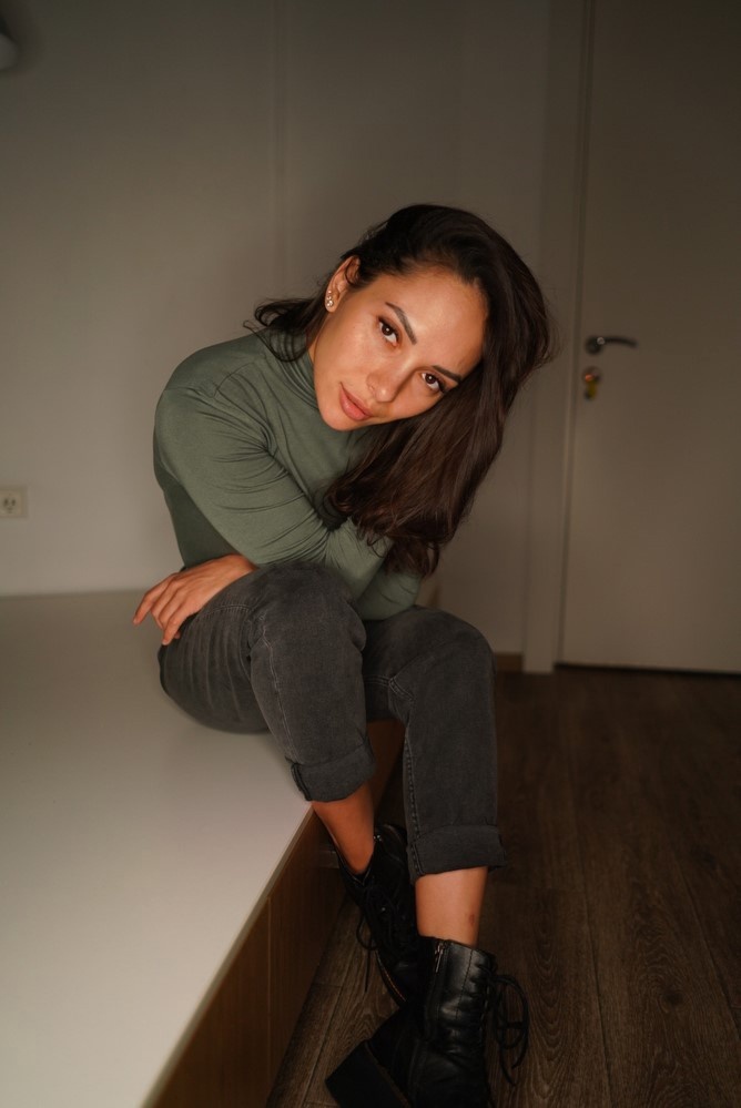 Индивидуалка Рената Брюнетка c 2 размером груди у метро Спасская Санкт-Петербург Фото - 2