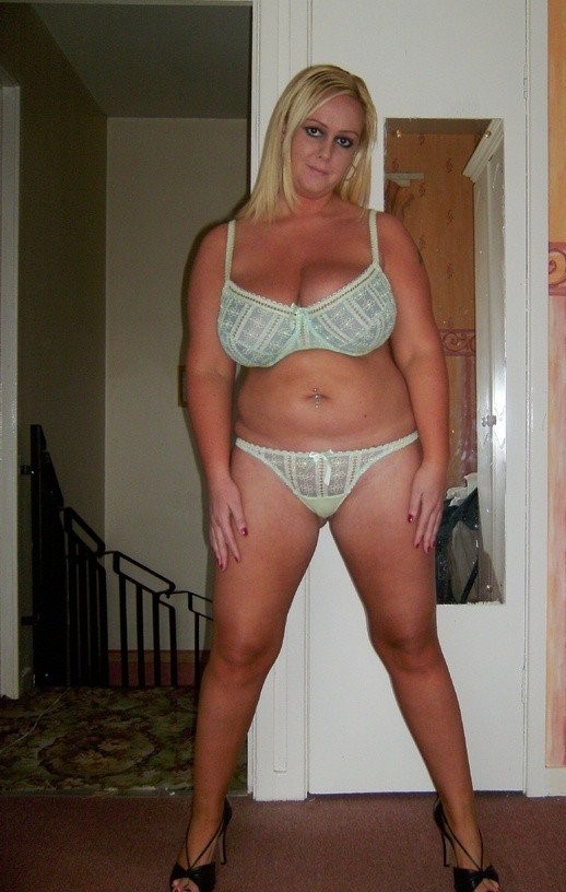 Индивидуалка Марьяна Блондинка c 5 размером груди у метро Адмиралтейская Санкт-Петербург Фото - 4