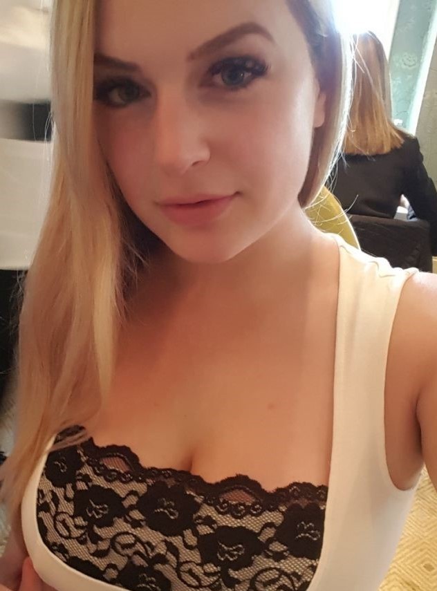 Путана Эля Блондинка c 3 размером груди у метро Парнас Санкт-Петербург Фото - 8