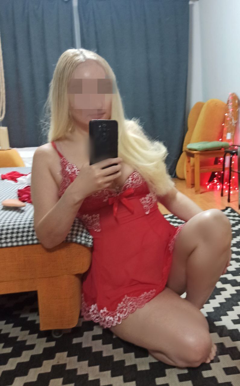 Путана Катя Блондинка c 3 размером груди у метро Парк Победы Санкт-Петербург Фото - 2