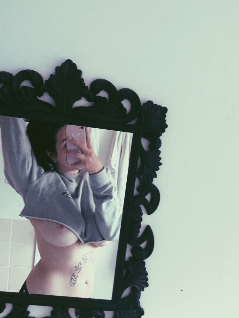 Индивидуалка Ксюха Брюнетка c 2 размером груди у метро Горьковская Санкт-Петербург Фото - 4