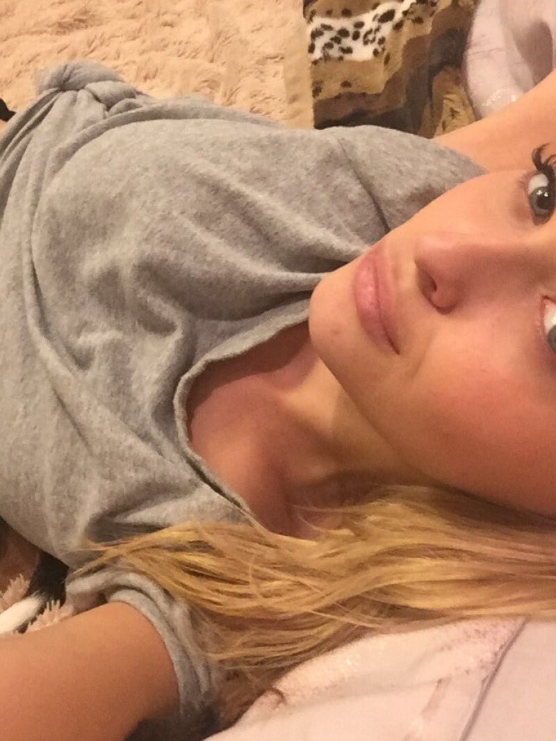 Путана Линда Блондинка c 2 размером груди у метро Пролетарская Санкт-Петербург Фото - 1