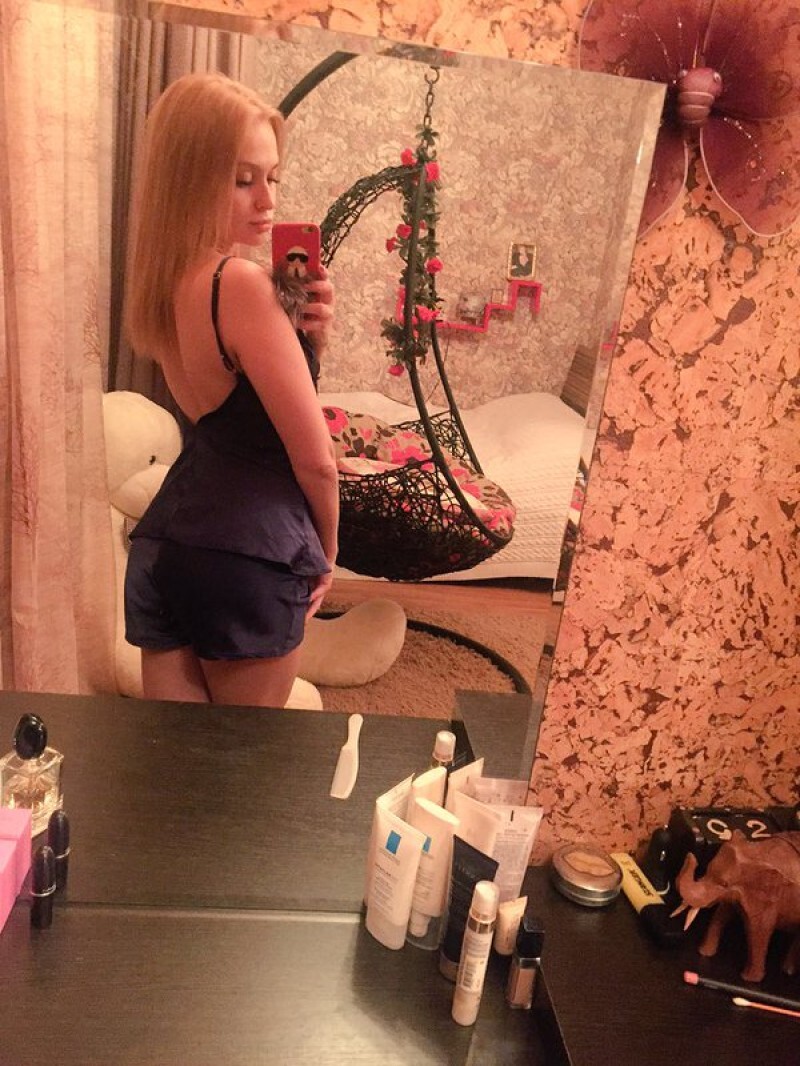 Путана Линда Блондинка c 2 размером груди у метро Пролетарская Санкт-Петербург Фото - 2