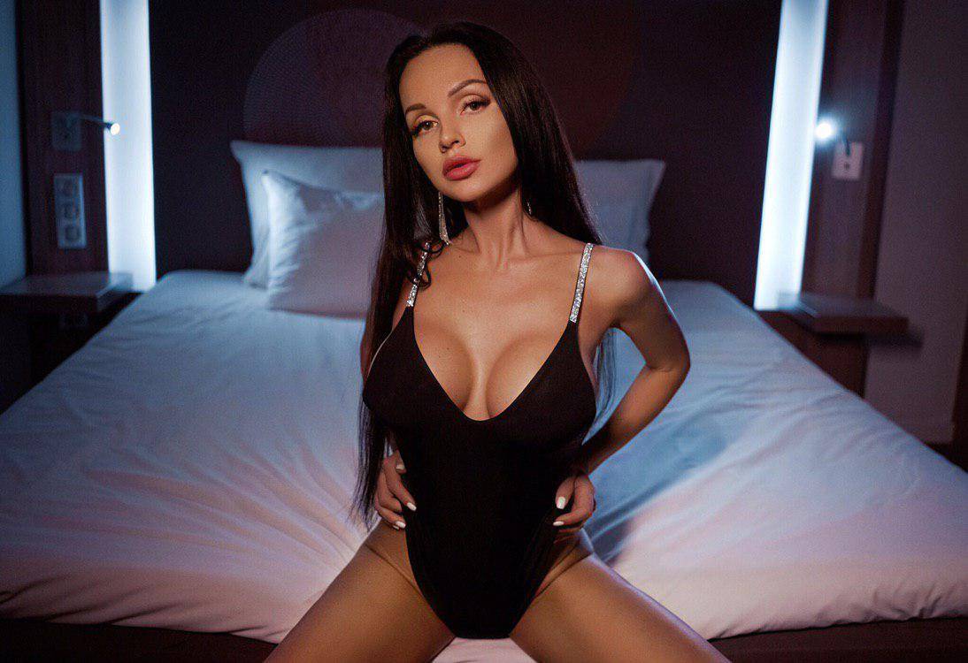 Путана Росси Брюнетка c 4 размером груди у метро Горьковская Санкт-Петербург Фото - 4