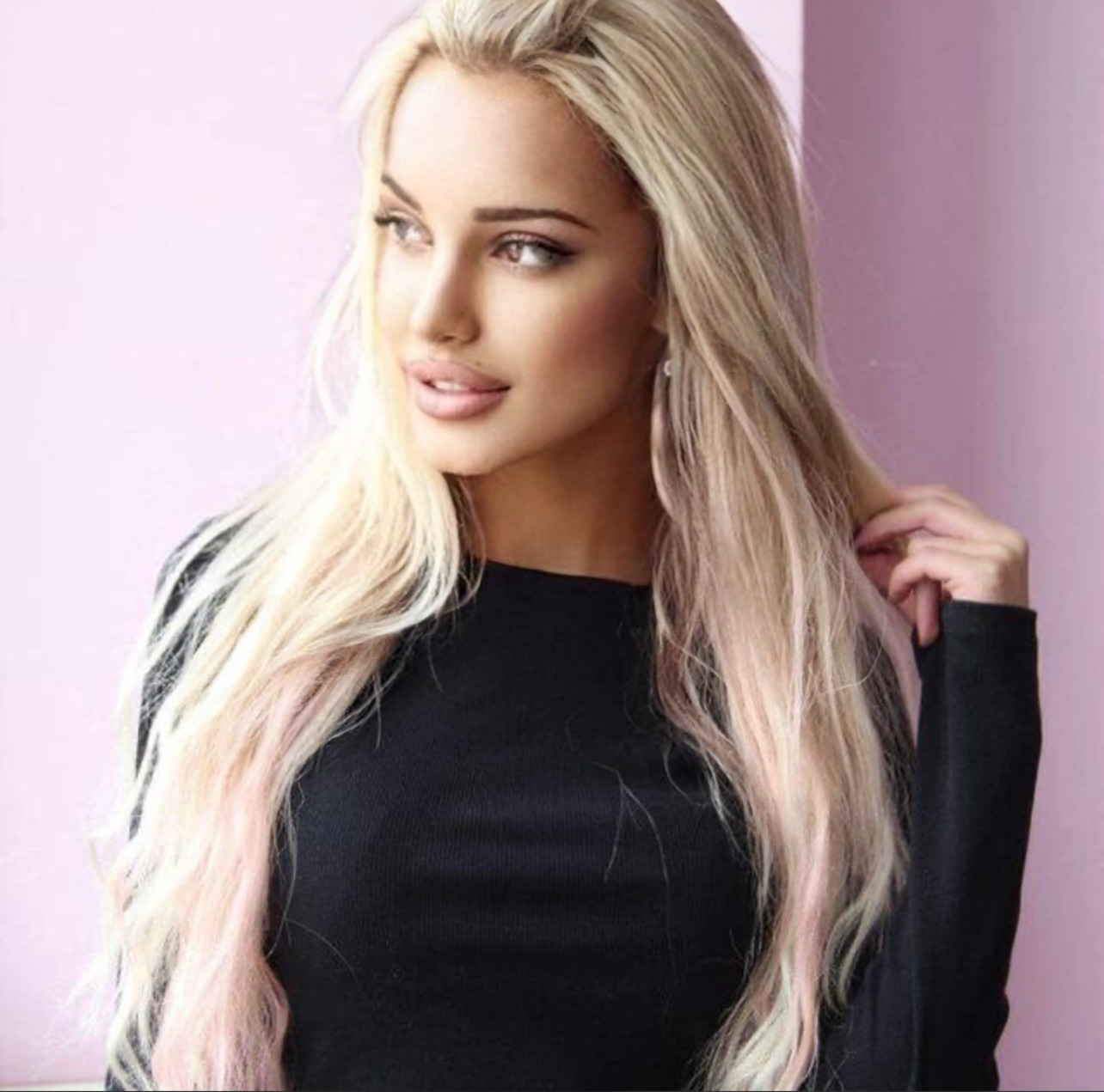 Путана Окси Блондинка c 2 размером груди у метро Горьковская Санкт-Петербург Фото - 1