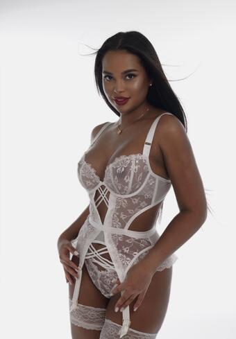 Проститутка Питера Нина, у метро Петроградская