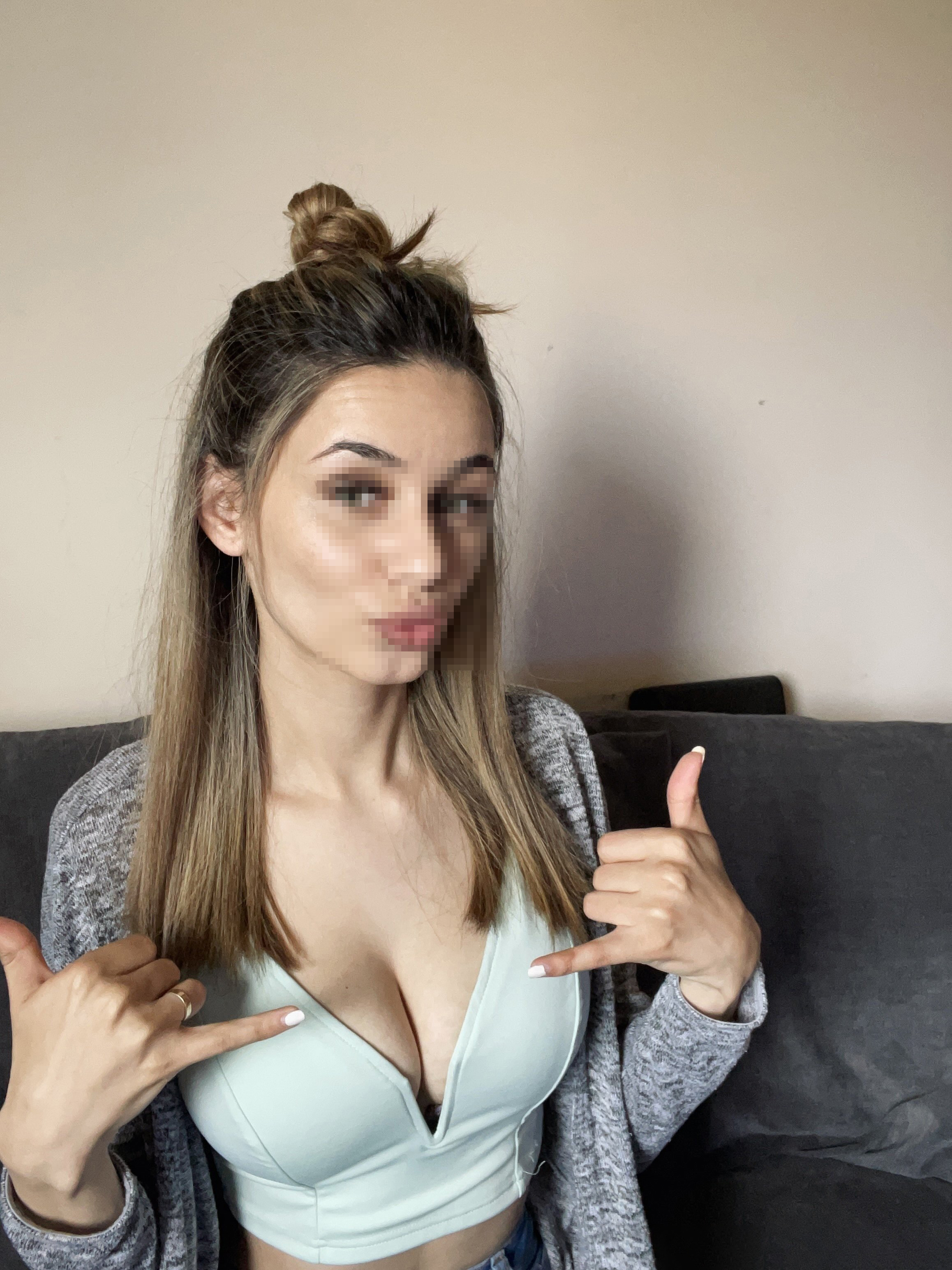 Путана Лариса Блондинка c 1 размером груди у метро Площадь Александра Невского Санкт-Петербург Фото - 1