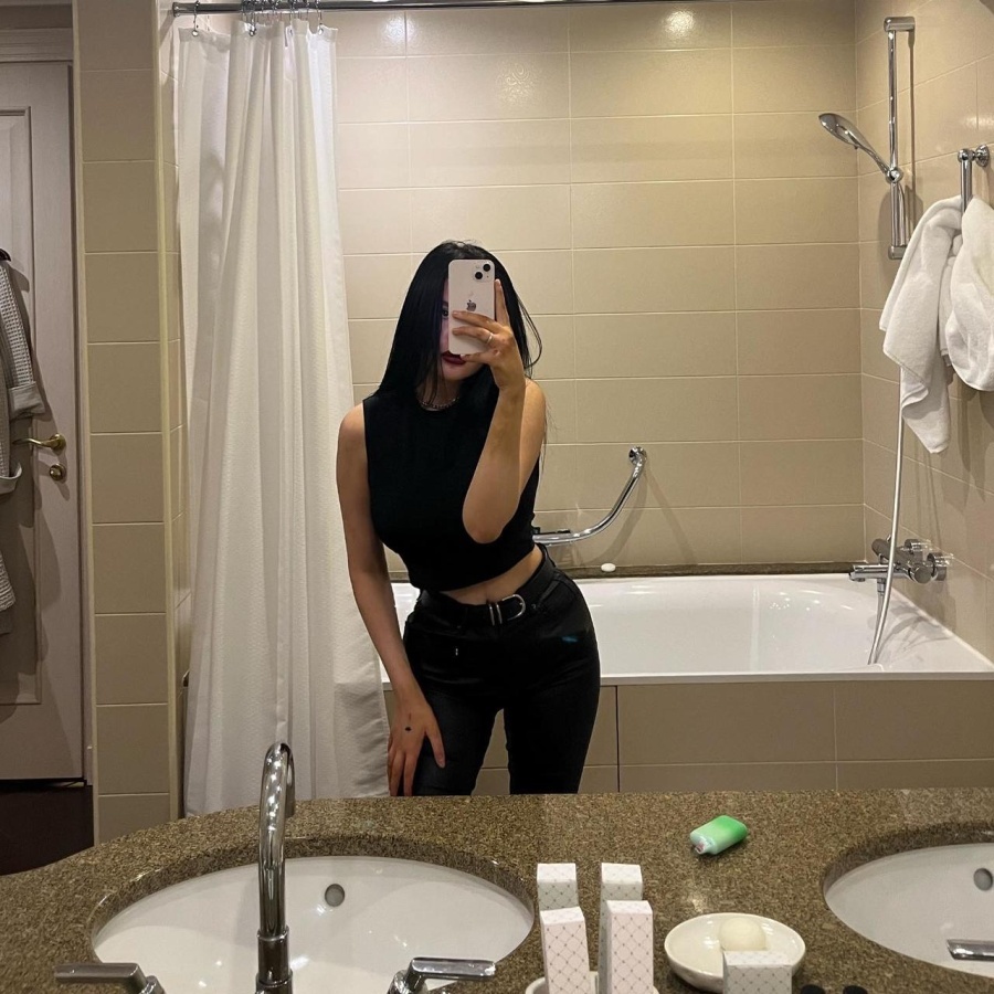 Путана Уля Брюнетка c 2 размером груди у метро Чернышевская Санкт-Петербург Фото - 3