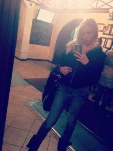Путана Каролина Блондинка c 3 размером груди у метро Озерки Санкт-Петербург Фото - 4